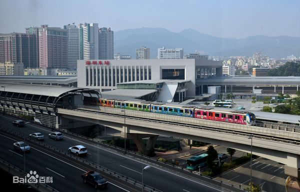 图中可见深圳东站地铁3号线在最上层